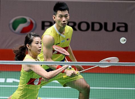 Goh Liu Ying : Badminton Peng Soon Liu Ying Train With Rivals Ahead Of Aussie Open The Star ...