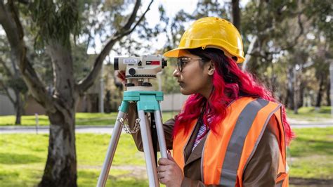 Bachelor of Civil Engineering (Honours) | La Trobe University