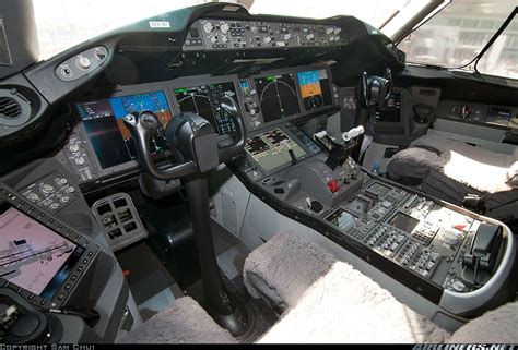 Boeing 787 cockpit. Boeing 787 Dreamliner, Boeing 787 8, Airbus, Airlines, Airline Interiors ...