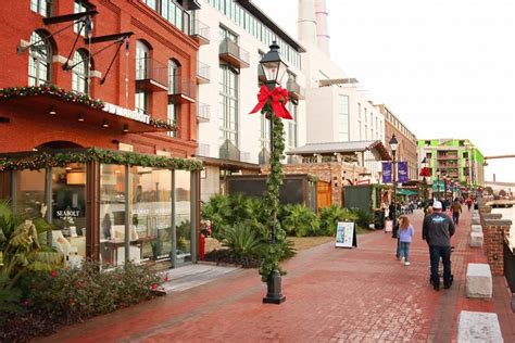 Savannah Christmas Market: Get the Scoop from a Local - Savannah First-Timer's Guide