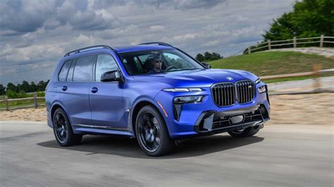 2024 BMW X7: 5 Reasons This Luxury SUV Is Perfect For You