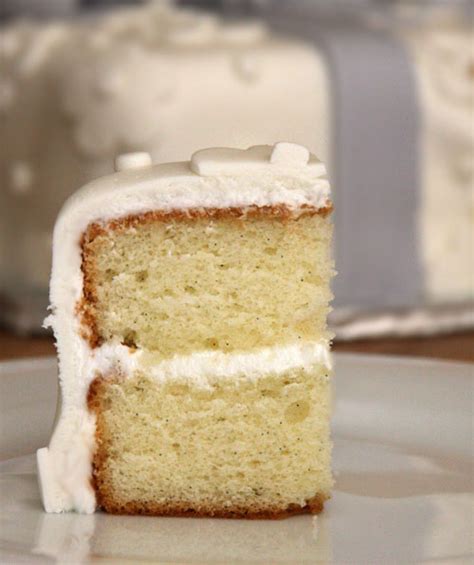 Vanilla Bean Cake - Home Trends Magazine