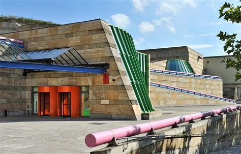 Neue Staatsgalerie (New National Gallery), Stuttgart, Germany James Sterling, 1984 | Modern ...