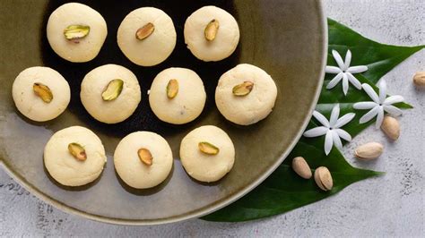 Milkmaid Malai Peda Recipe, How to make Malai Peda