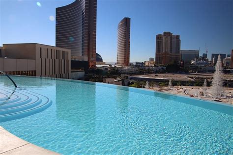 Las Vegas Hilton at Resorts World Pool Pictures & Reviews - Tripadvisor