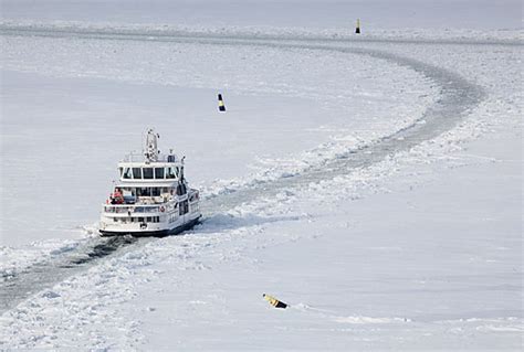 Winter lifeline spans Helsinki Harbour - thisisFINLAND