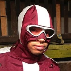 See Donald Faison As Doctor Gravity On 'Kick Ass 2' Set - ZergNet