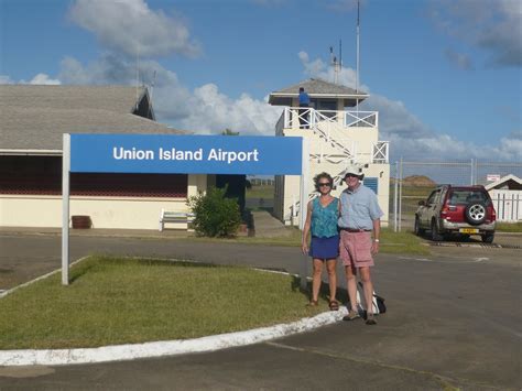 maggie and al's sailing expedition: Union Island