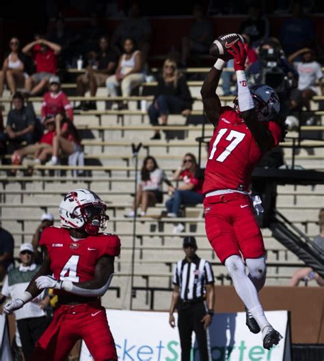 Photo: WKU vs FIU football – WKUHerald.com