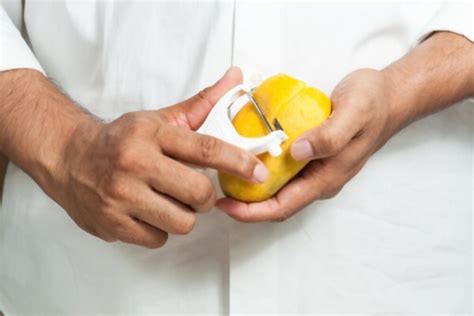 How To Peel a Mango?