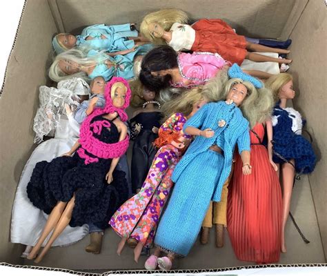 Lot - Vintage Dolls, Barbie Dolls