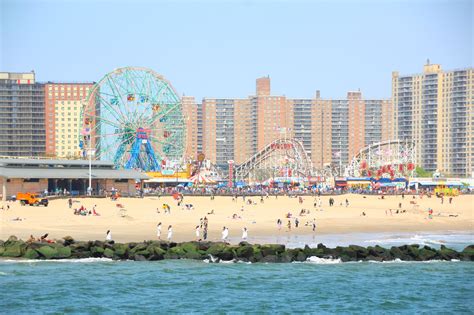 New York, USA (part 10/10) - Brighton Beach, Coney Island, theme park ...