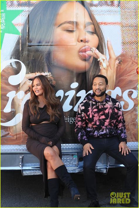 John Legend & Chrissy Teigen Hand Out Free Food From Her 'Cravings ...