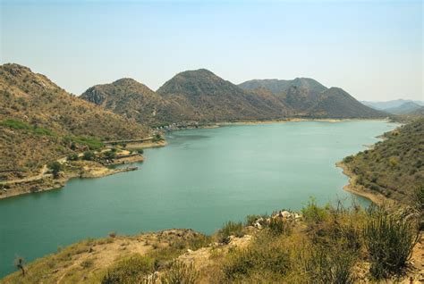 Bahubali Hills - An Unexpected Hike to See the Breathtaking Lake!