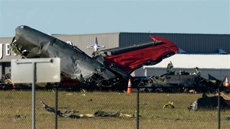 Dallas air show crash: 6 die as FAA and NTSB investigate collision