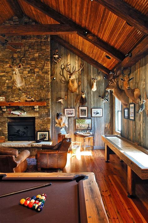 Decorations:Inspiring Country Man Caves Idea With Deer Head Decor Hang ...