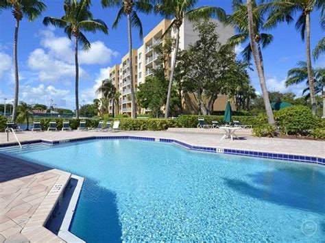 2882 Tennis Club Dr, West Palm Beach, FL 33417 Short-term Lease Apartments - Furnished + Utilities