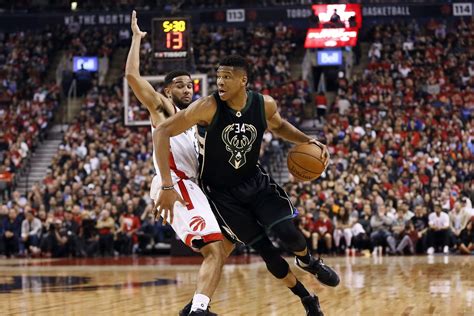 Bucks vs. Raptors Final Score: Giannis Decimates Raptors In Surprising ...