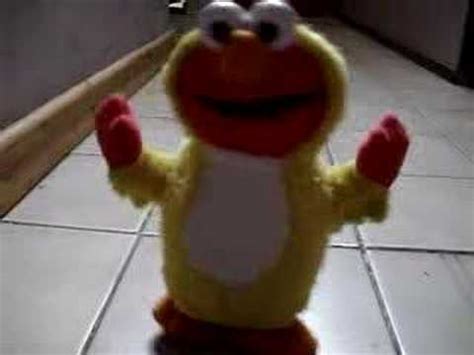 ELMO CHICKEN DANCE - YouTube