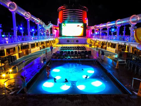 5 Best Cruise Ship Waterparks