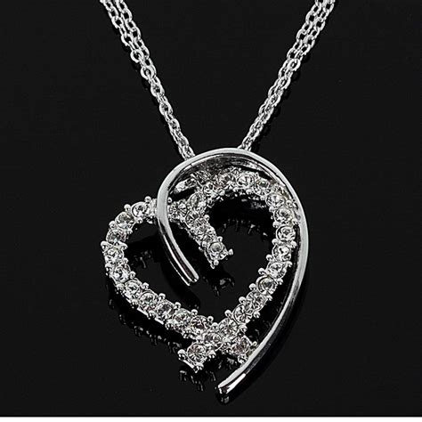 Women's Heart Shaped Pendant Necklace - jewelry accesories