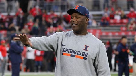 Lovie Smith, Illinois land five-star quarterback in 2019 recruiting class - CBSSports.com