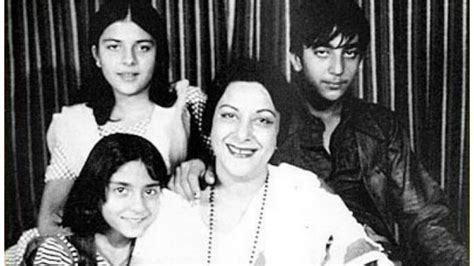 On Nargis' birth anniversary, Sanjay Dutt shares unseen pics of her ...