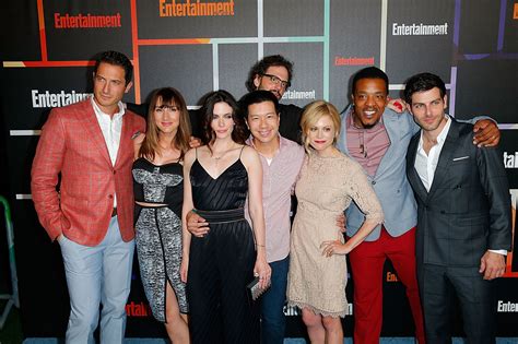 The cast of Grimm got together for a group shot on Saturday. | See All the Stars at Comic-Con ...