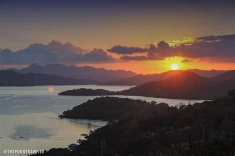 Mt. Tapyas: Chasing Sunsets in Coron, Palawan, Philippines | The Poor Traveler Itinerary Blog