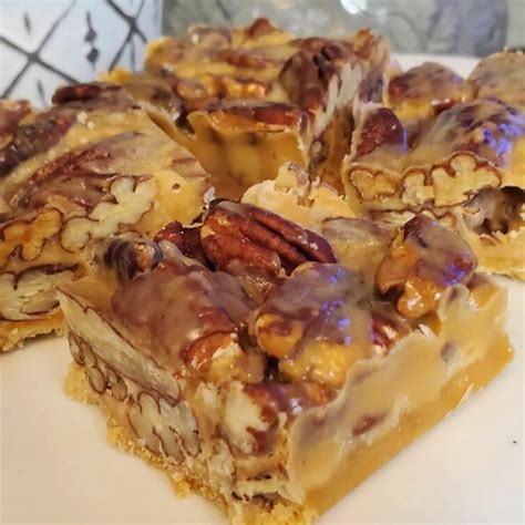 Caramel Pecan Dream Bars – Phitip Recipes