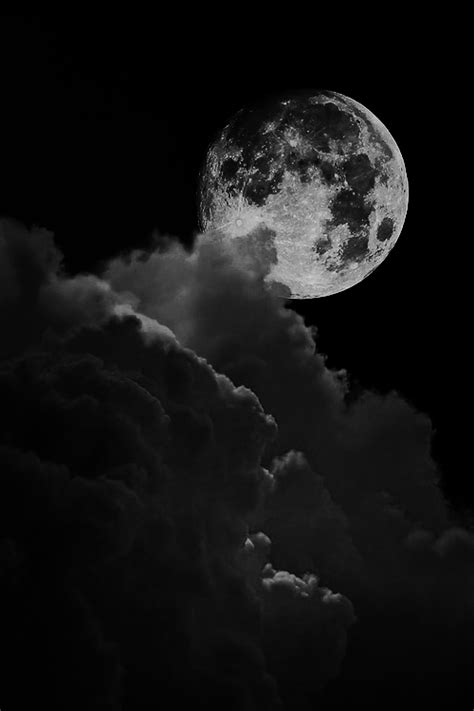 Aesthetic Black And White Moon Wallpaper - Goimages U