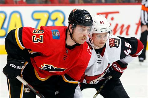 Calgary Flames: Sam Bennett shaves his Lanny-esque moustache