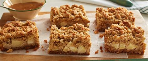 Apple Crisp Bars recipe from Betty Crocker