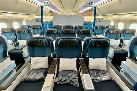 Review: KLM’s new Premium Comfort cabin on the Boeing 787-10 Dreamliner ...