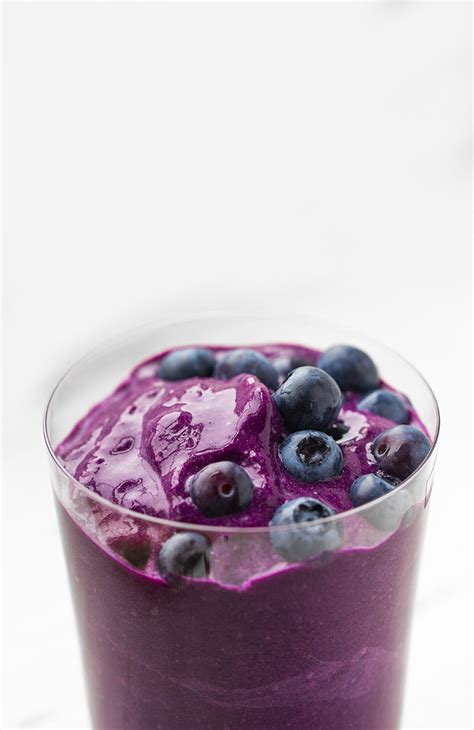 5 Easy Smoothie Recipes I Make on Repeat - HealthyHappyLife.com