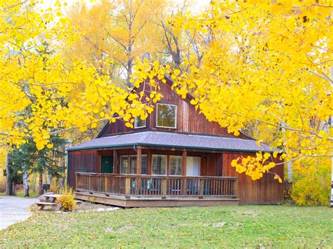 Camping Cabin | Salida, Colorado | Glamping Hub