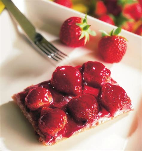 Easy Strawberry Slices | Recipe | Berries recipes, Easy strawberry, Food shop