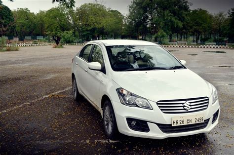 Maruti Ciaz Petrol and Diesel Hybrid Review, Test Drive Video