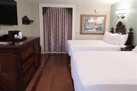 Port Orleans French Quarter Resort Review: Garden View Room - Smart Mouse Travel