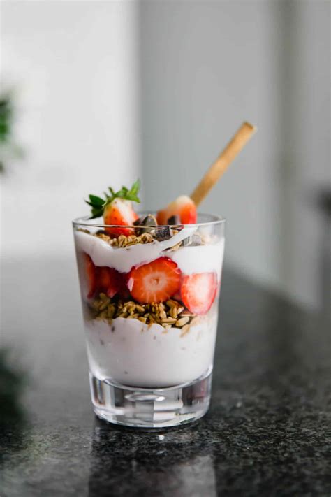 easy Breakfast Parfaits ⋆ NellieBellie