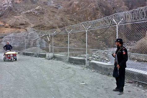 Pakistan Builds Border Fence With Afghanistan – Newsweek Pakistan