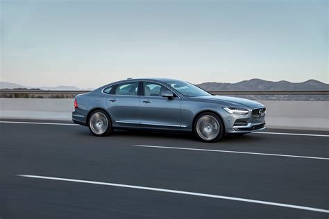 Volvo S90 Hybrid Review 2025 | Drive, Specs & Pricing | Carwow