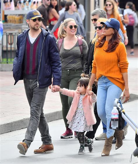 The Ryan Gosling Family Lifestyle - USA Hollywood People - Medium