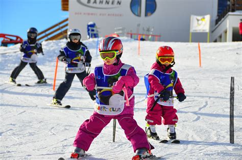 Skischool Tuxertal - Kids ski course Hintertux Glacier - Tuxertal Ski School