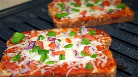 Quick & Easy Cheese Bread Pizza | Cheese Bread Pizza | Cheese Bread Pizza Recipe by Sunitas ...