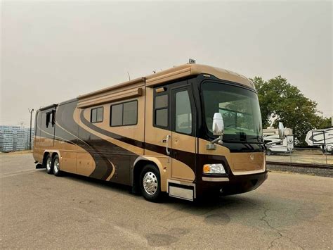 2005 MONACO SIGNATURE SERIES 42 CHATEAU IV CLASS A COACH DIESEL PUSHER MOTORHOME - True RV True RV