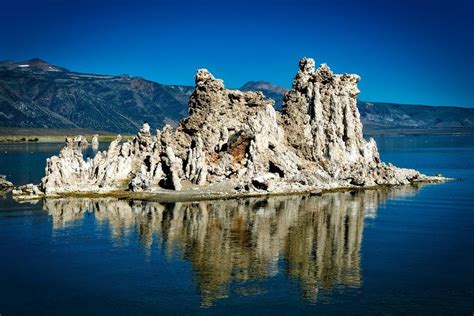 Extraordinary landscapes: Mono Lake's Tufa Towers in California