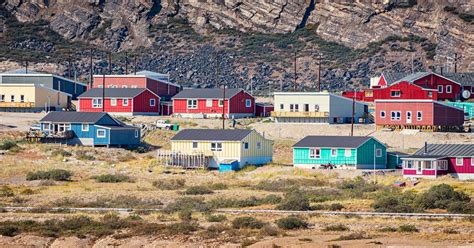 Hotels near Kangerlussuaq Airport - Search on KAYAK