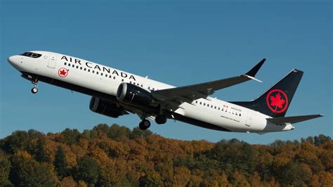 Air Canada takes its first Boeing 737 MAX - Skies Mag