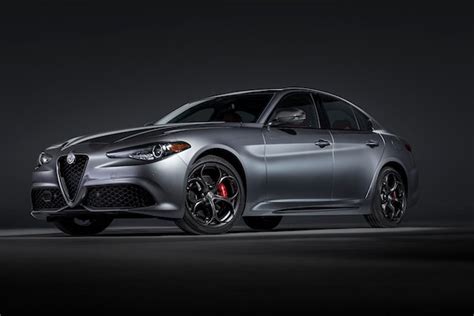 Alfa Romeo Giulia Test Drive Review - CarGurus